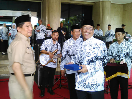 Pencarian PGRI Serambagi Timur - Persatuan Guru Republik Indonesia Cabang Serambagi Timur